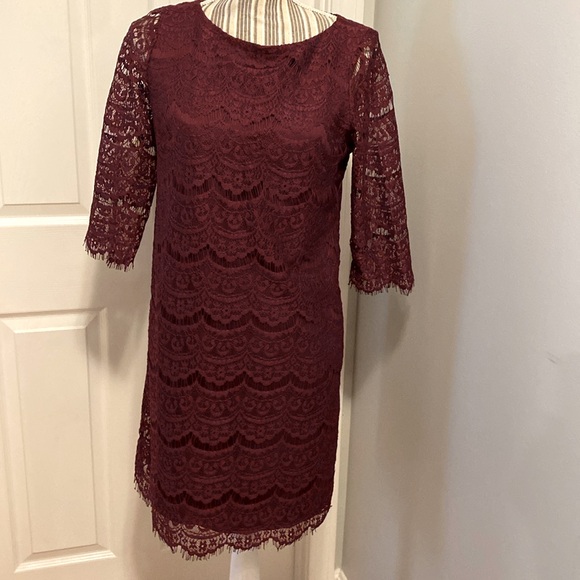 Simple maroon lace dress size 8P - Picture 1 of 5